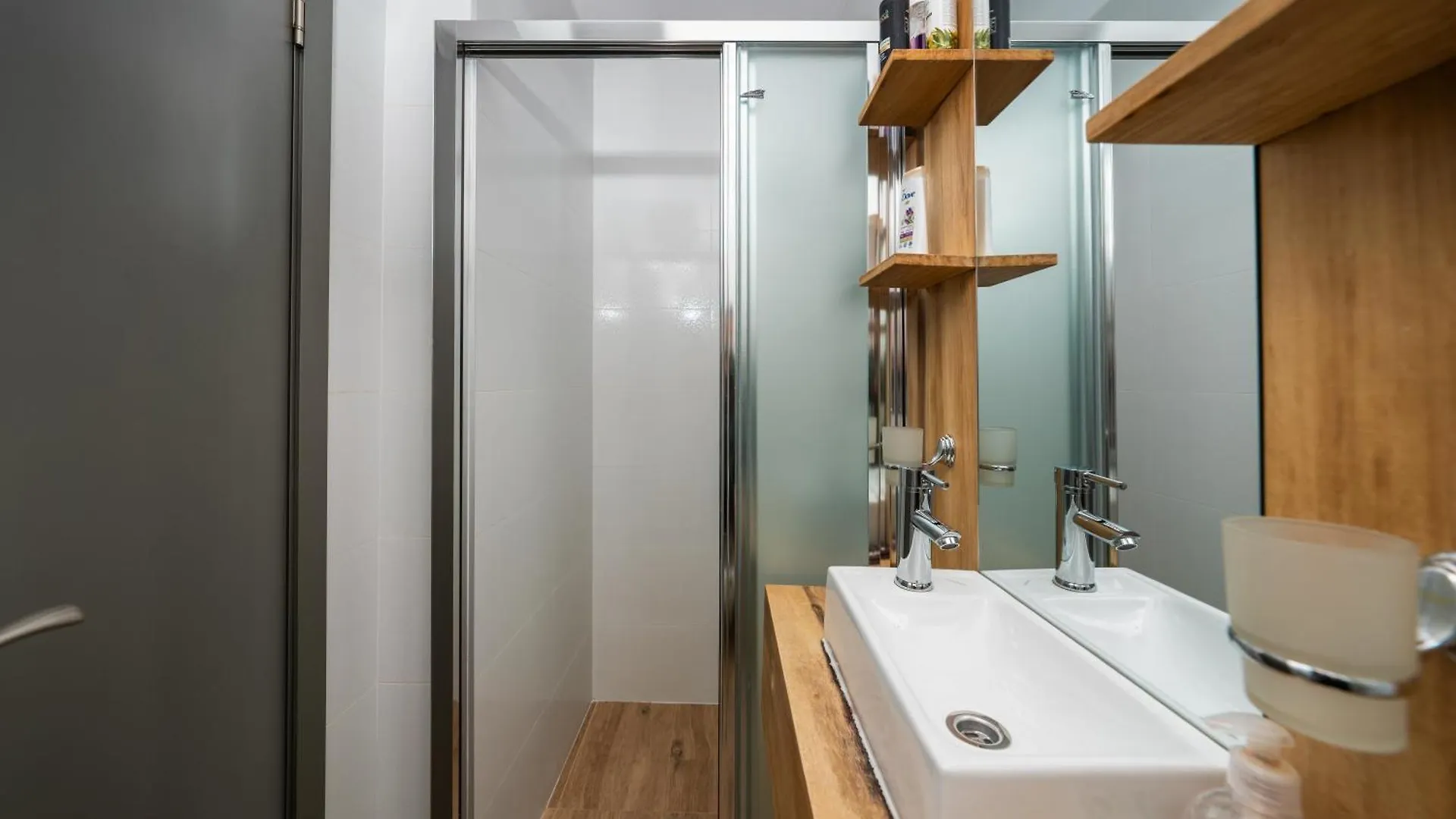 Vertigo Huge Apartment 2 Bedrooms Balcony Parking София
